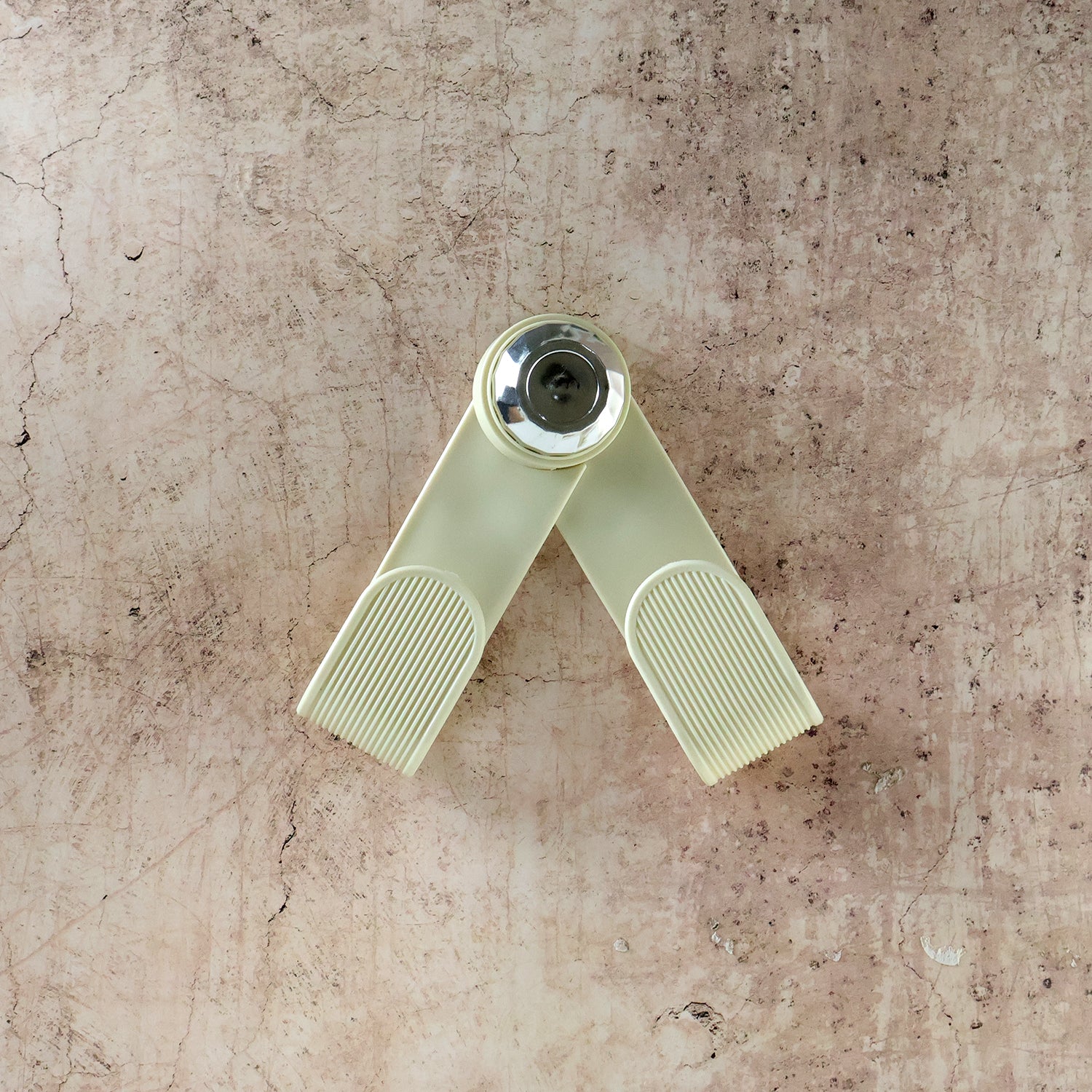 Adjustable Kitchen Pot Lid Holder Clip (1 Pc) 3 Adjustable Kitchen Pot Lid Holder Clip (1 Pc) - Image 3